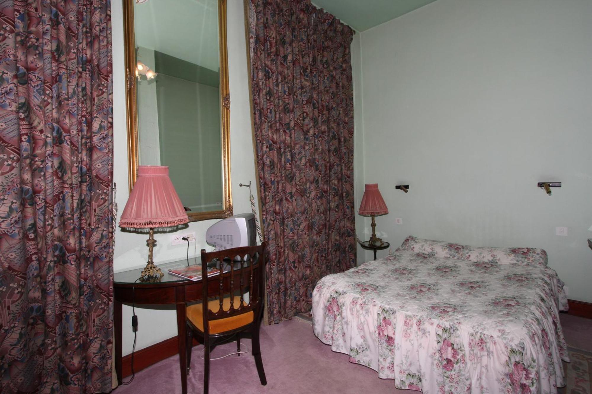 Cit'Hotel Marie Stuart La Roche-sur-Yon Exteriör bild